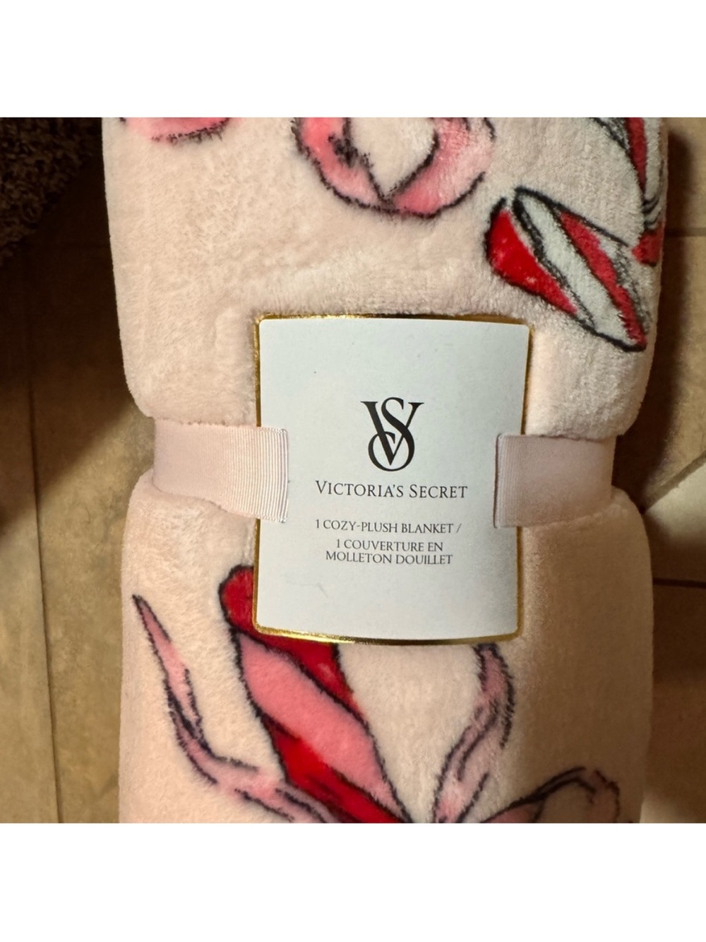 Victoria's Secret Pink Cozy-Plush Blanket candy canes in ribbons NWT